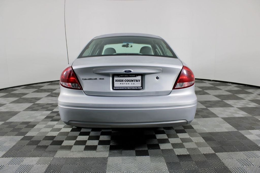2006 Ford Taurus SE