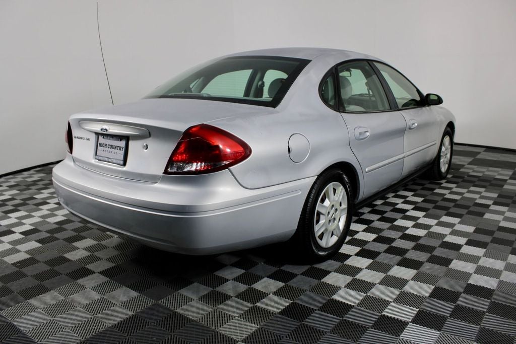2006 Ford Taurus SE