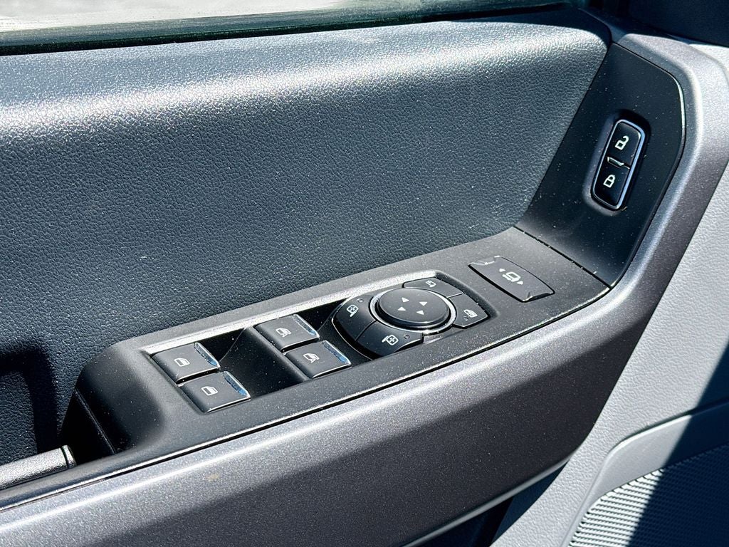 2025 Ford F-550SD XLT DRW