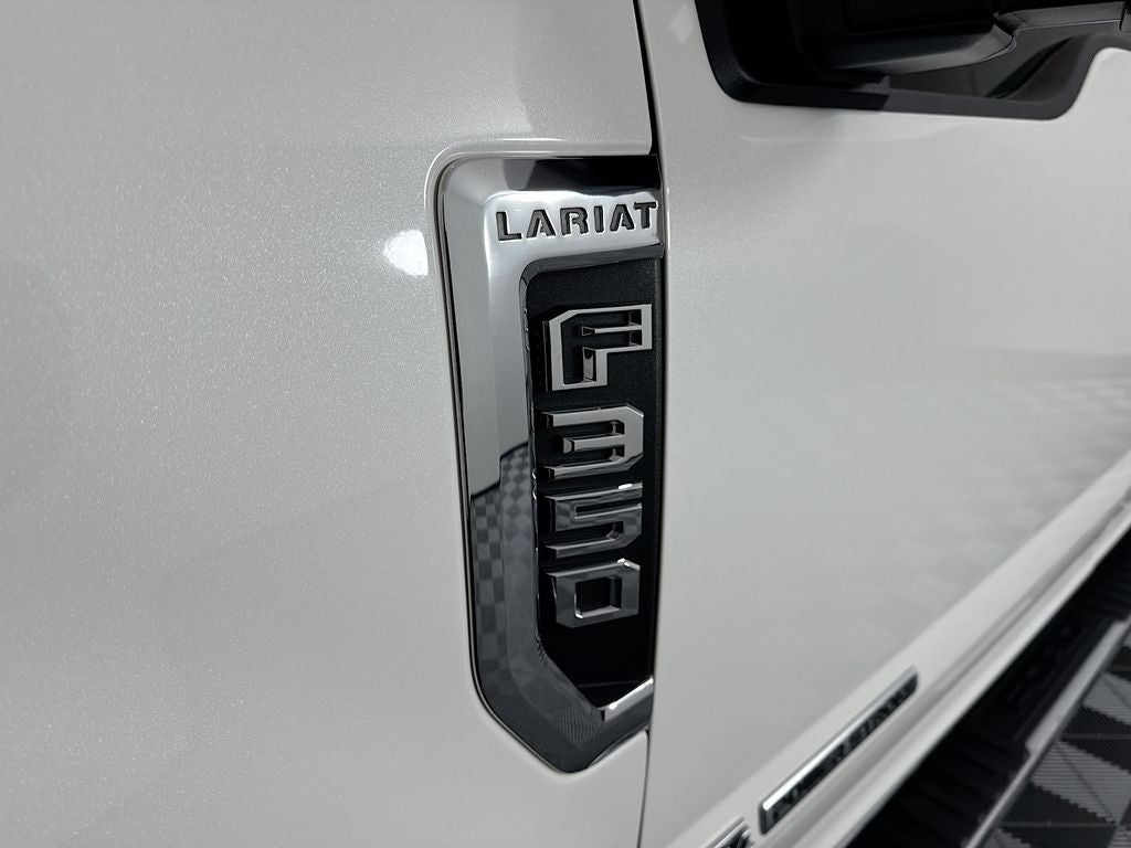 2022 Ford F-350SD Lariat