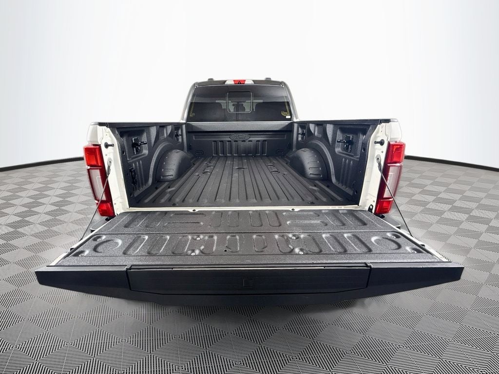 2022 Ford F-350SD Lariat