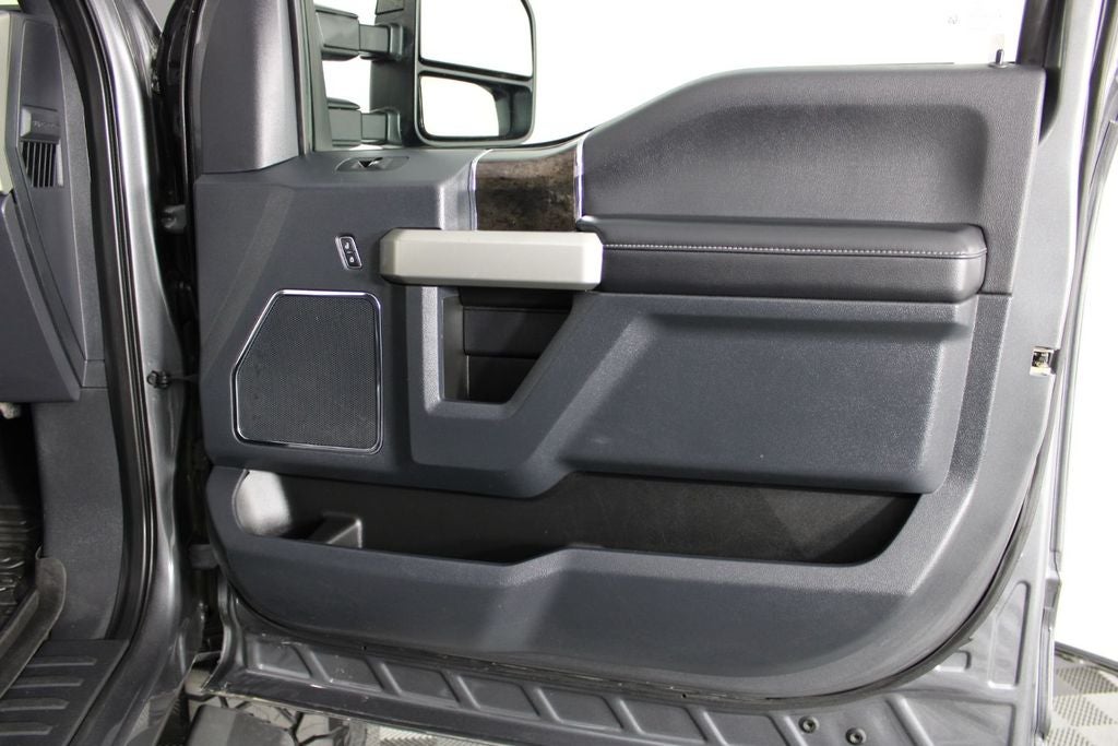 2022 Ford F-350SD Lariat