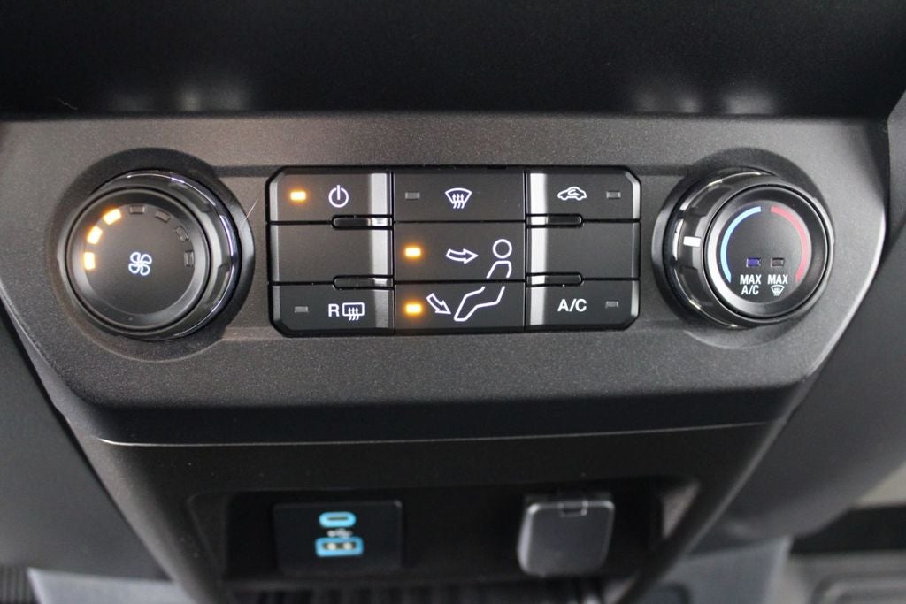 2022 Ford F-350SD XLT DRW