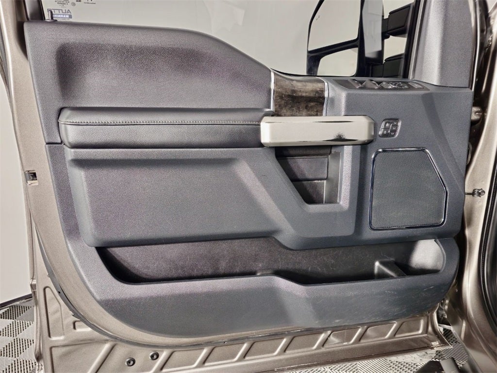 2022 Ford F-350SD Lariat DRW