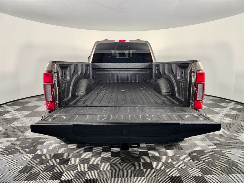 2022 Ford F-350SD Lariat DRW