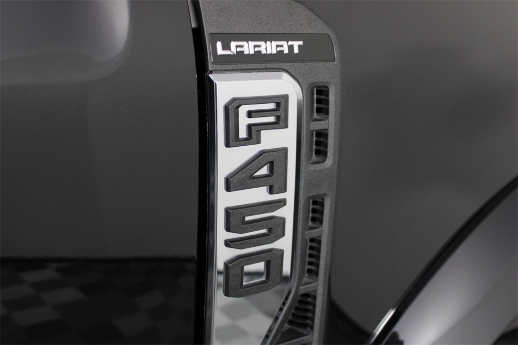 2025 Ford F-450SD Lariat DRW