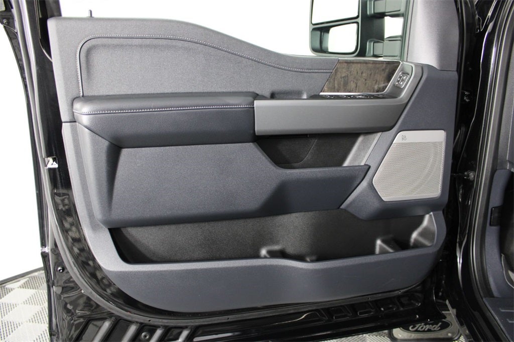 2025 Ford F-450SD Lariat DRW