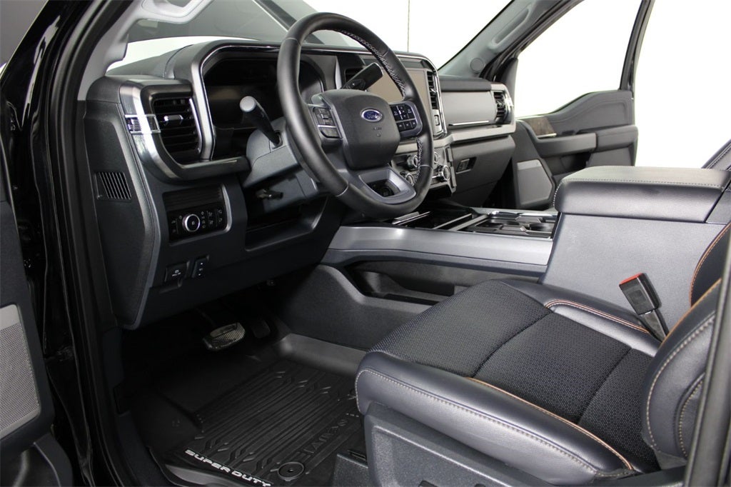 2025 Ford F-450SD Lariat DRW