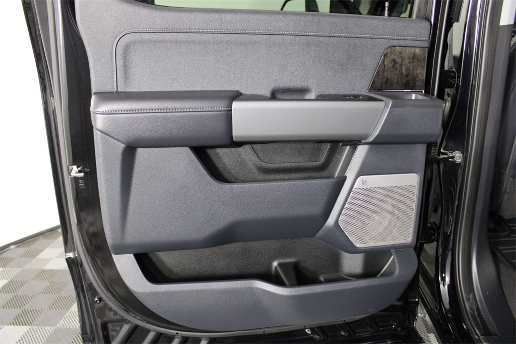 2025 Ford F-450SD Lariat DRW