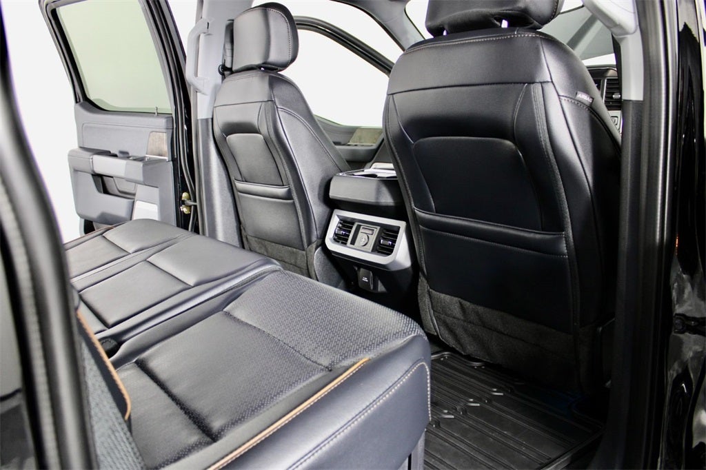 2025 Ford F-450SD Lariat DRW