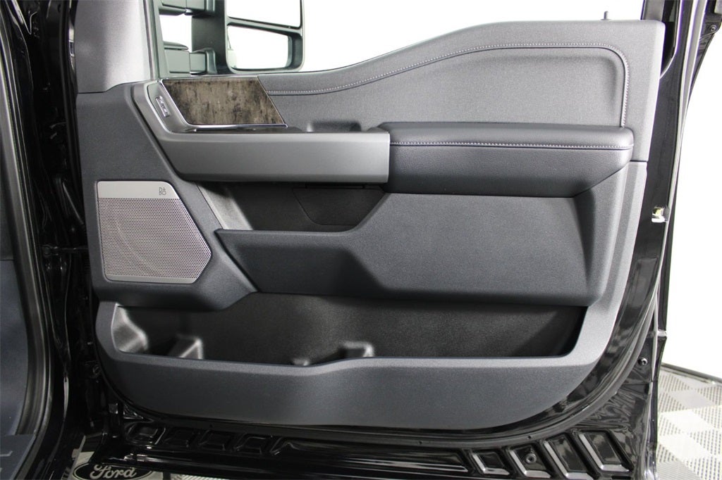 2025 Ford F-450SD Lariat DRW