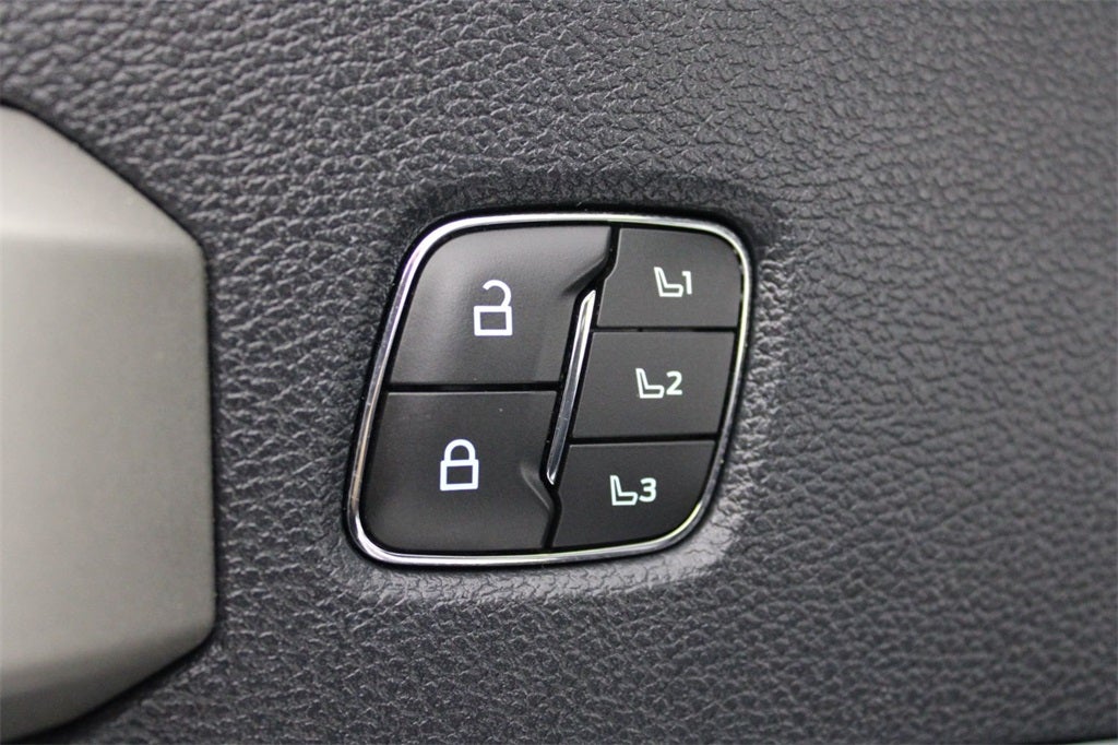 2022 Ford F-450SD Lariat DRW