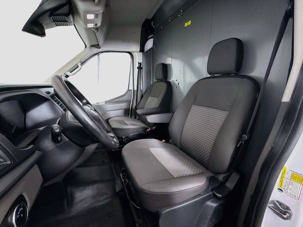 2022 Ford Transit-250 Base