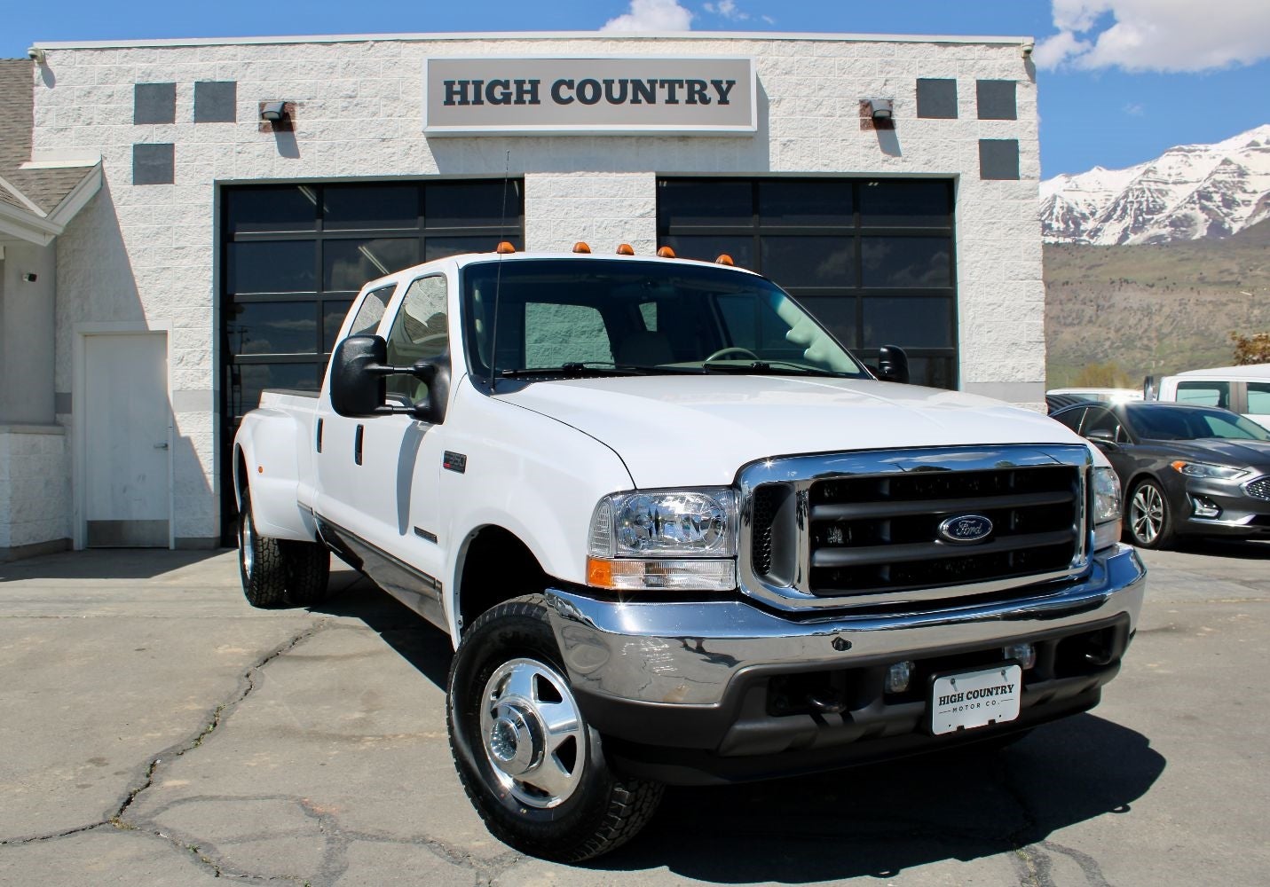 2002 Ford F-350 SD Lariat Crew Cab Long Bed 4WD DRW