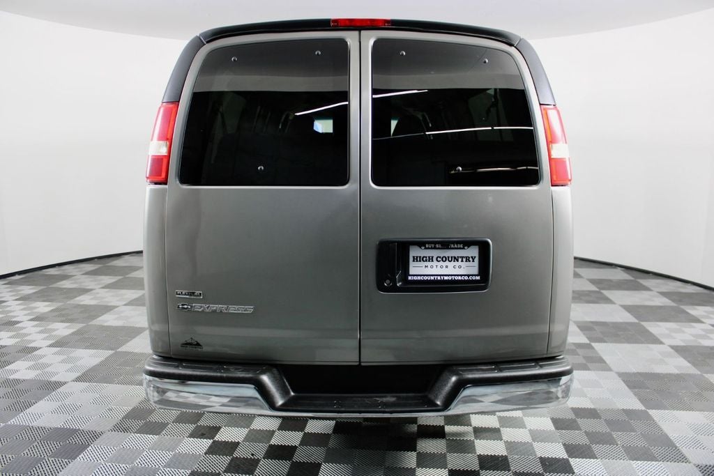 2010 Chevrolet Express 3500 LT Passenger