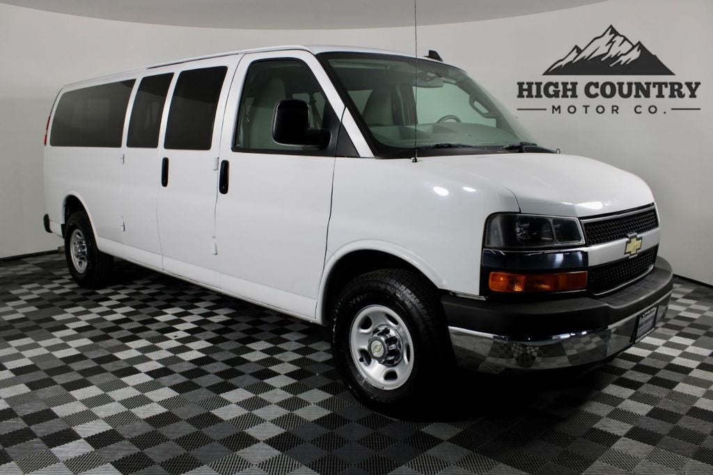 2016 Chevrolet Express 3500 LT Passenger