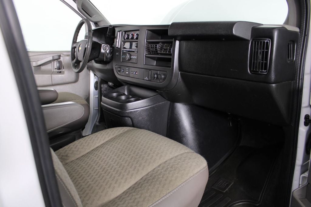 2016 Chevrolet Express 3500 LT Passenger