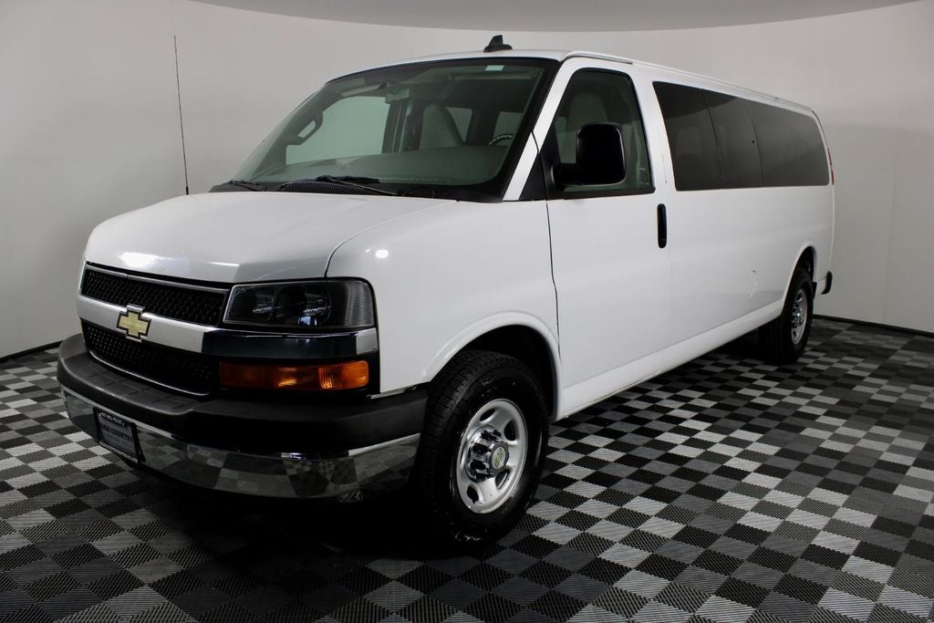 2016 Chevrolet Express 3500 LT Passenger