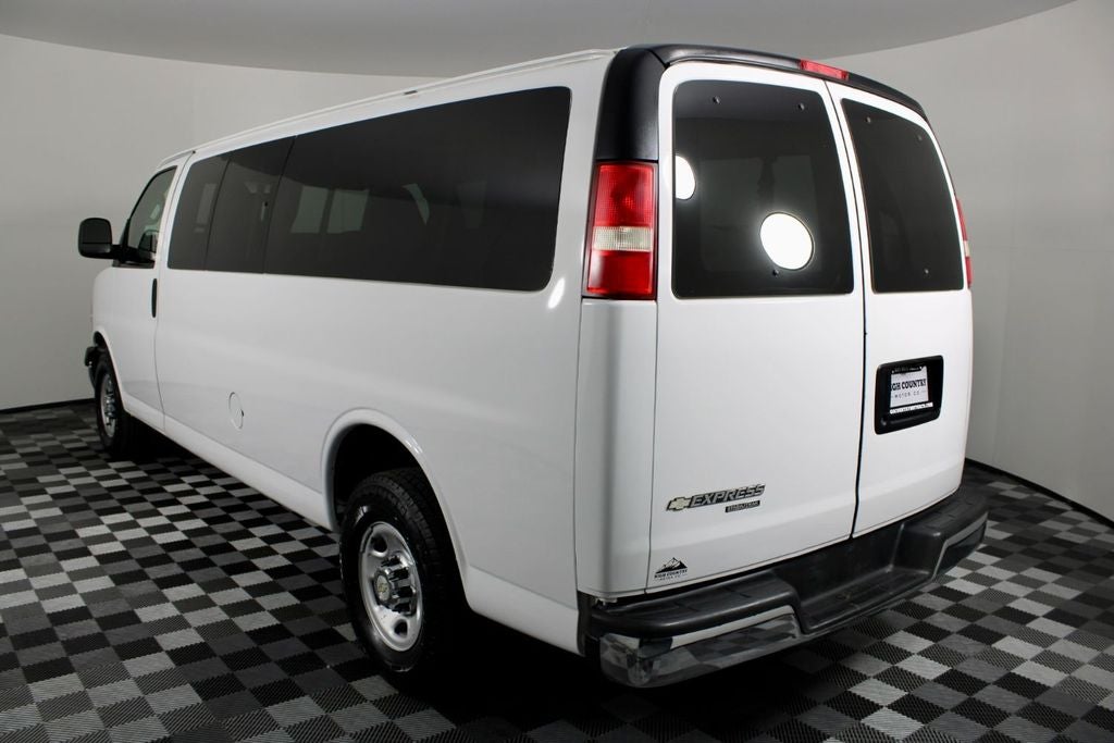 2016 Chevrolet Express 3500 LT Passenger