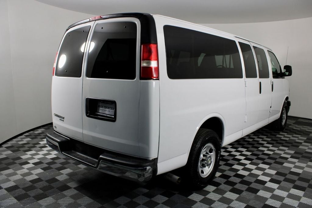 2016 Chevrolet Express 3500 LT Passenger