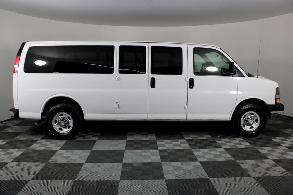 2016 Chevrolet Express 3500 LT Passenger