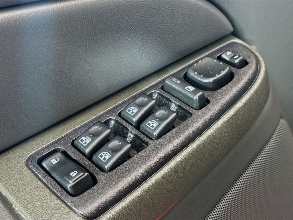 2004 Chevrolet Silverado 2500HD LS