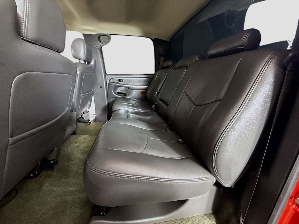 2004 Chevrolet Silverado 2500HD LS