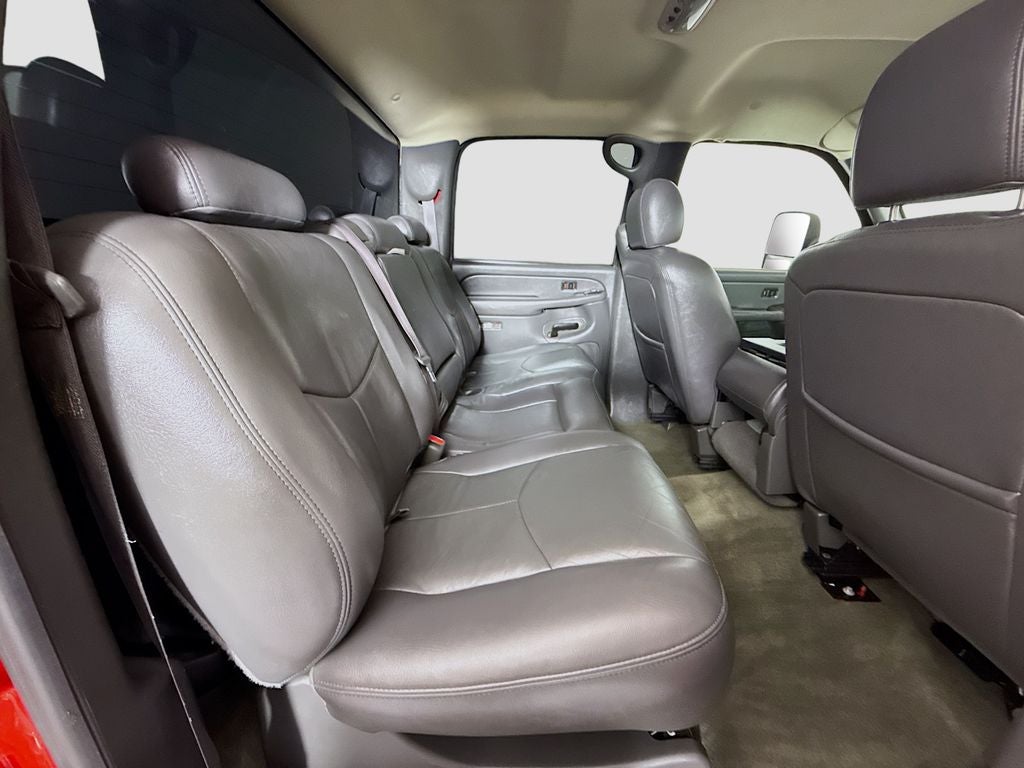 2004 Chevrolet Silverado 2500HD LS
