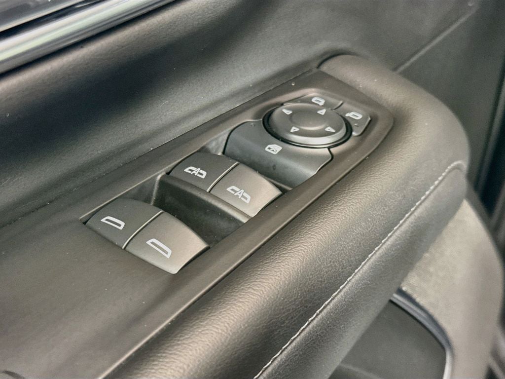2024 GMC Yukon XL SLE