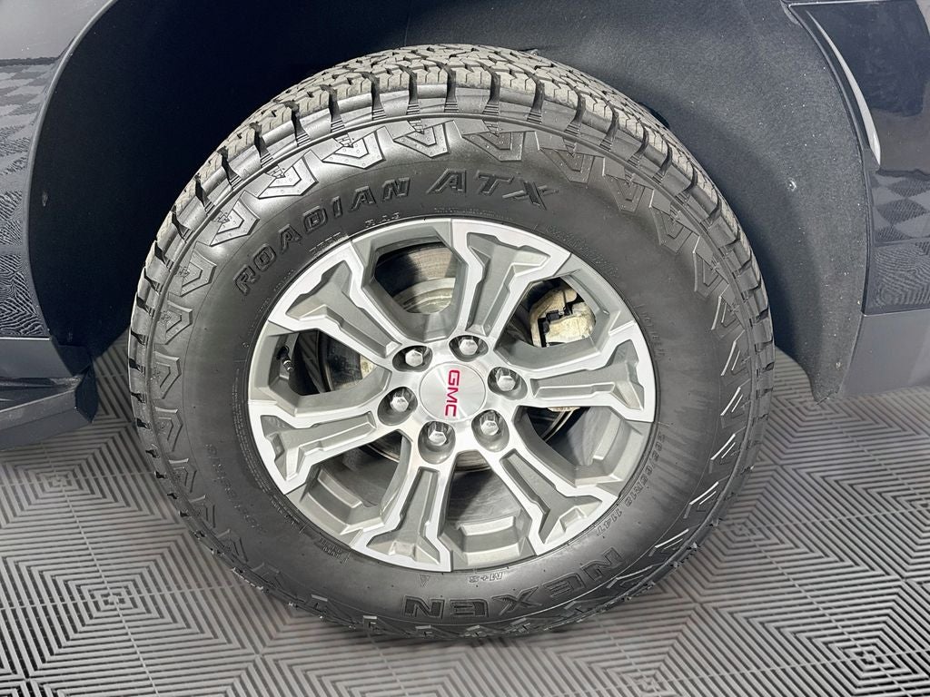 2024 GMC Yukon XL SLE
