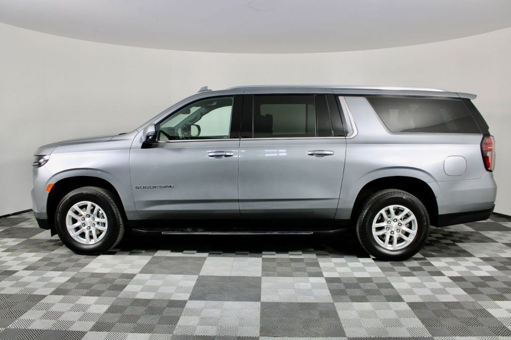 2023 Chevrolet Suburban LT