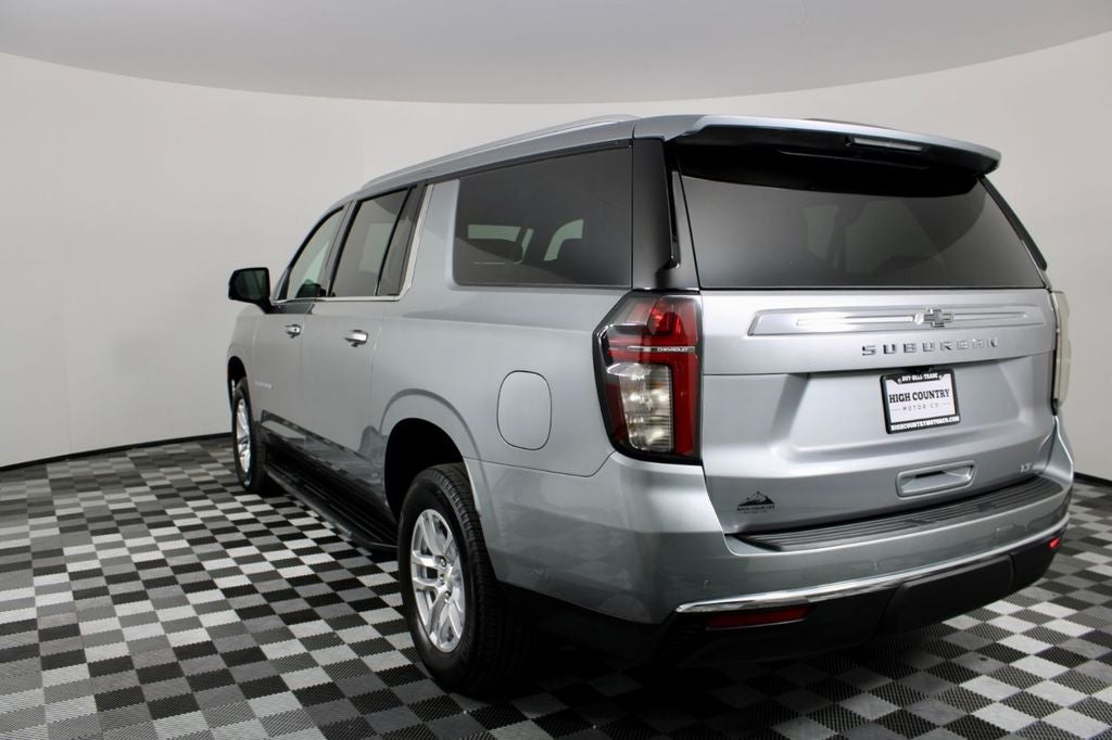 2023 Chevrolet Suburban LT