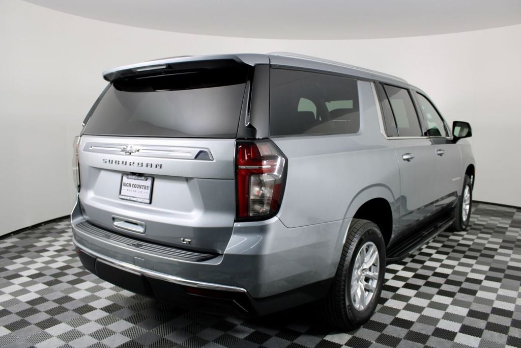 2023 Chevrolet Suburban LT
