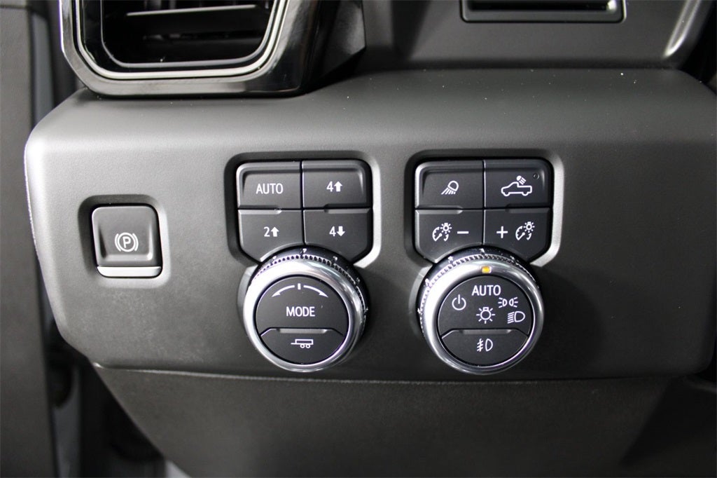 2025 GMC Sierra 3500HD AT4