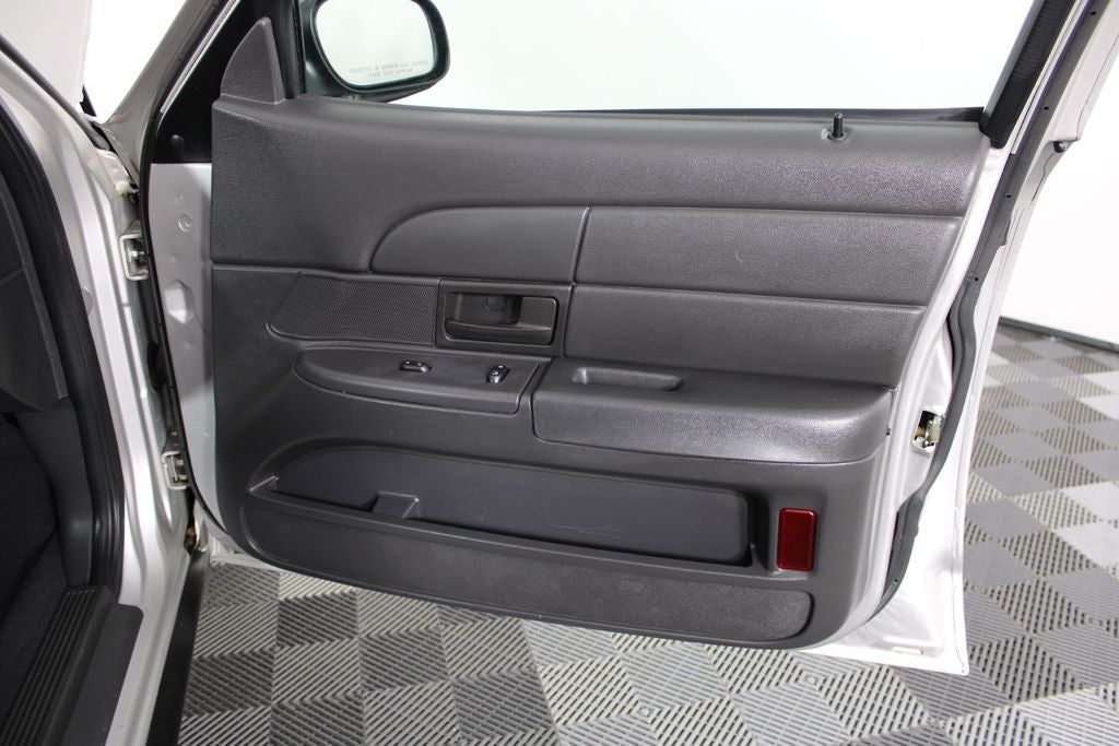 2004 Ford Crown Victoria Police Interceptor