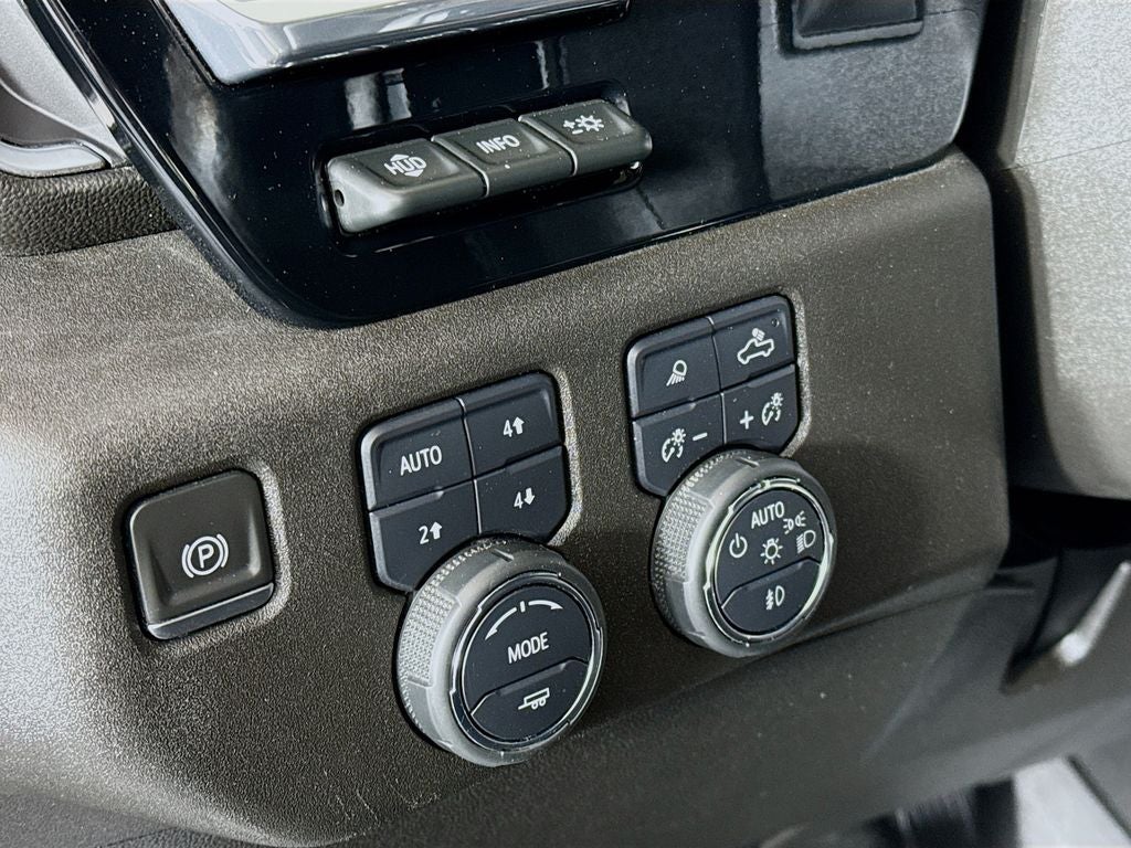 2024 Chevrolet Silverado 3500HD LTZ