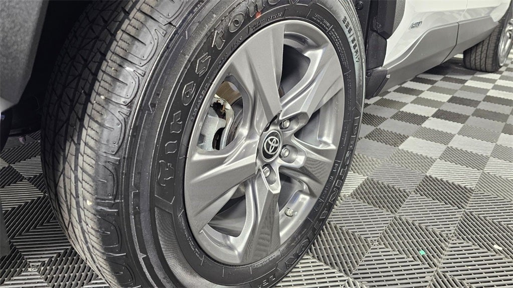 2024 Toyota RAV4 Hybrid LE