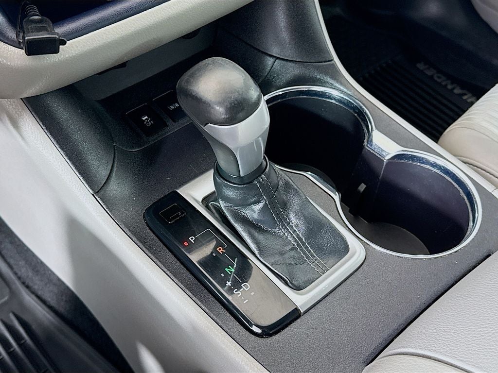 2015 Toyota Highlander LE Plus V6