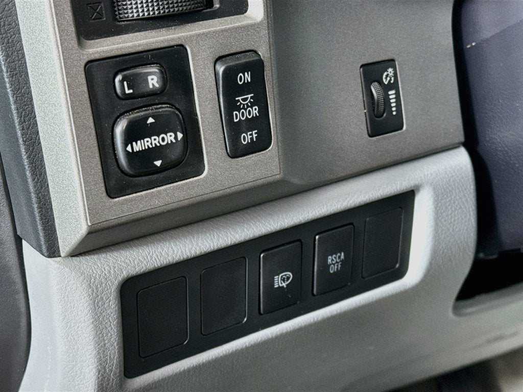 2010 Toyota Sequoia SR5 5.7L