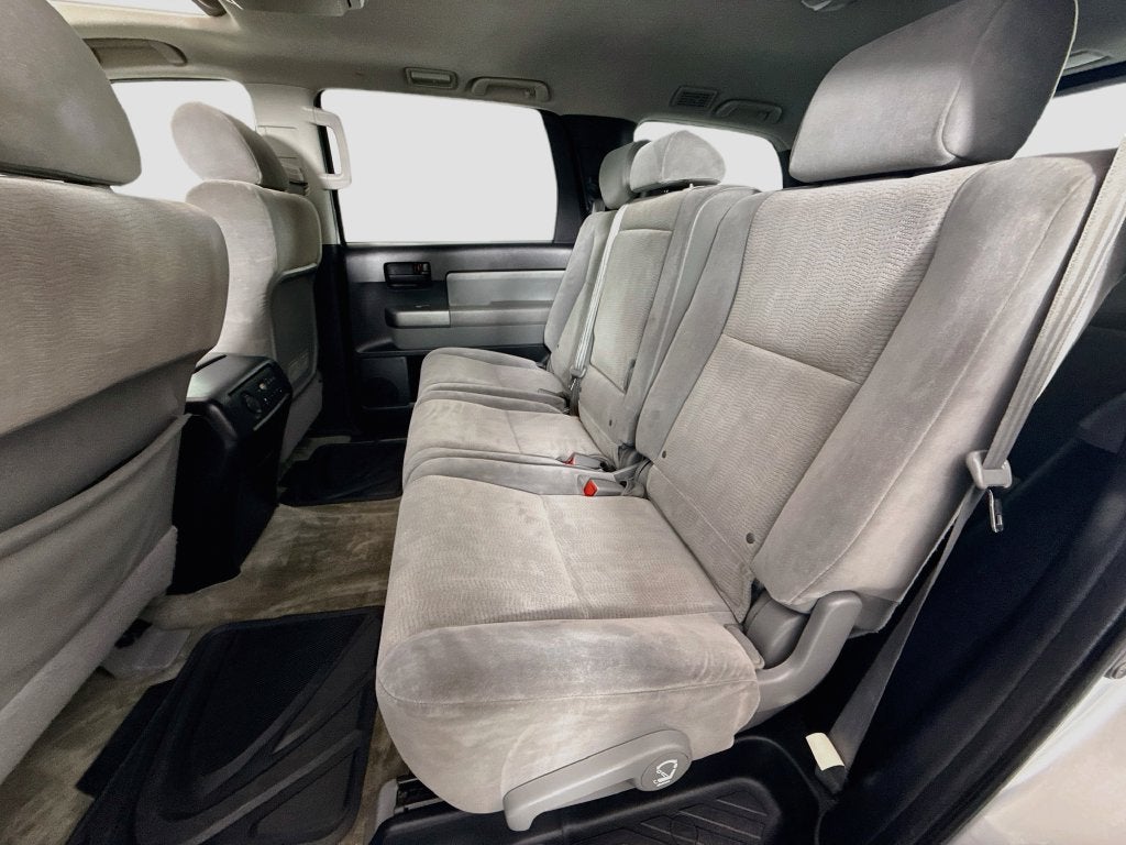 2010 Toyota Sequoia SR5 5.7L