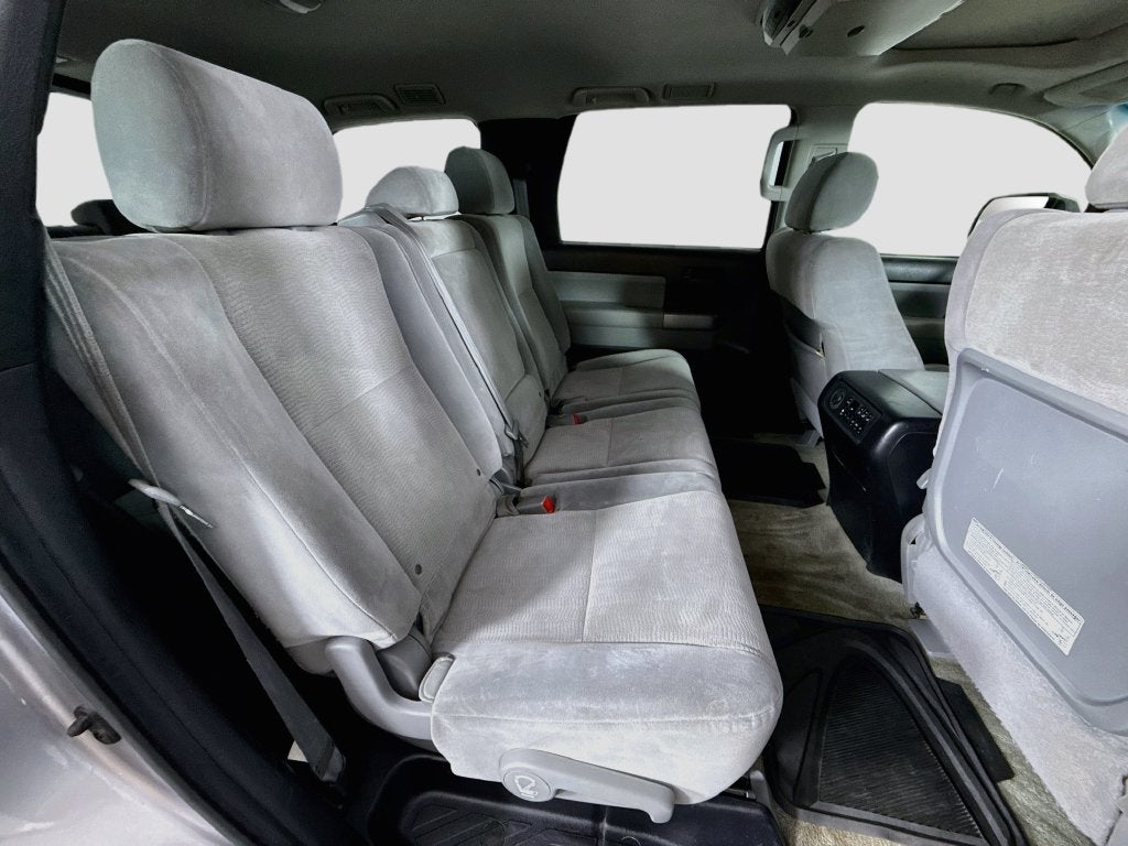 2010 Toyota Sequoia SR5 5.7L