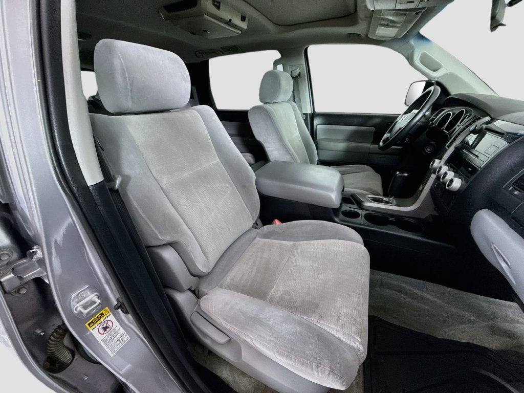 2010 Toyota Sequoia SR5 5.7L