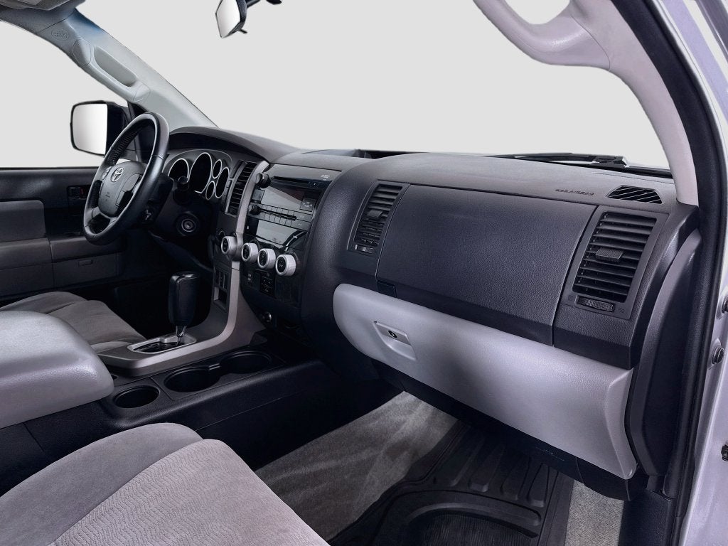 2010 Toyota Sequoia SR5 5.7L