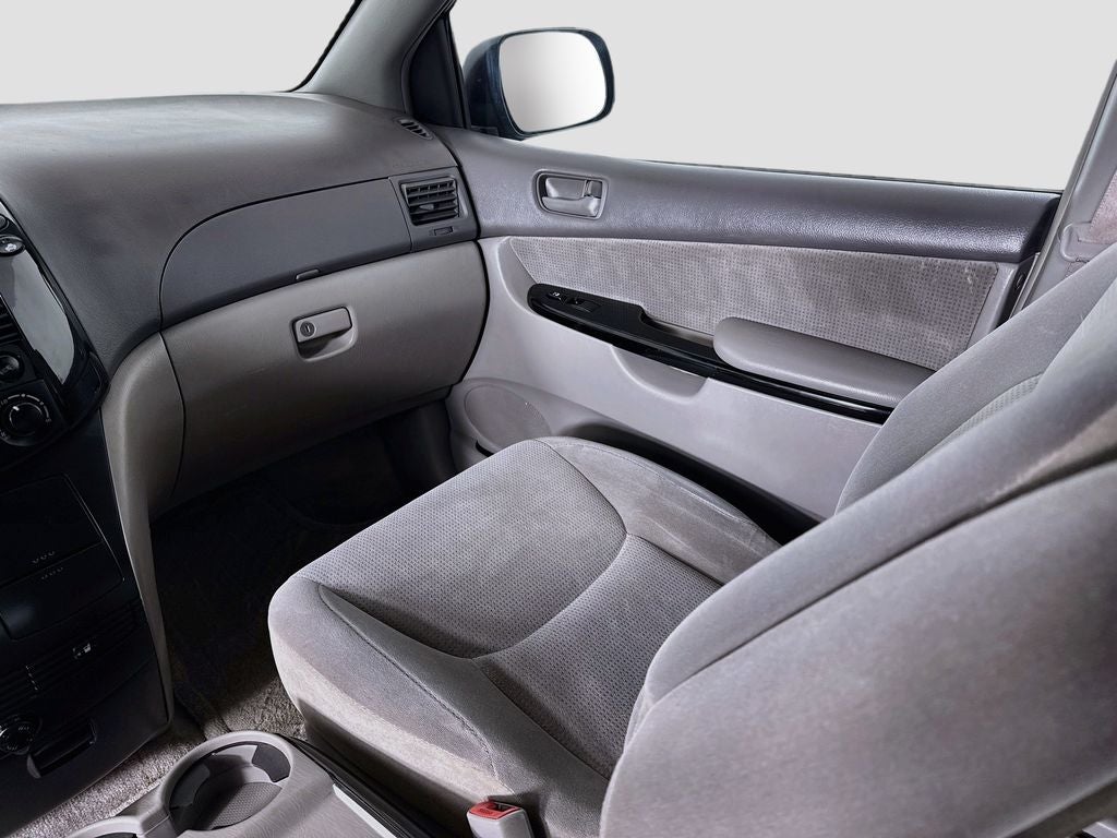 2005 Toyota Sienna LE