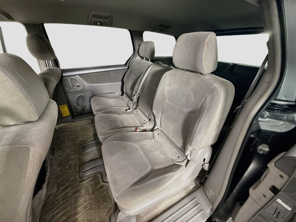 2005 Toyota Sienna LE