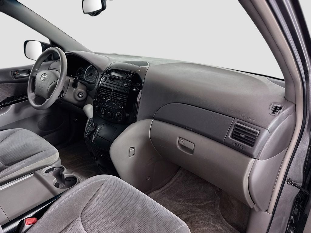 2005 Toyota Sienna LE