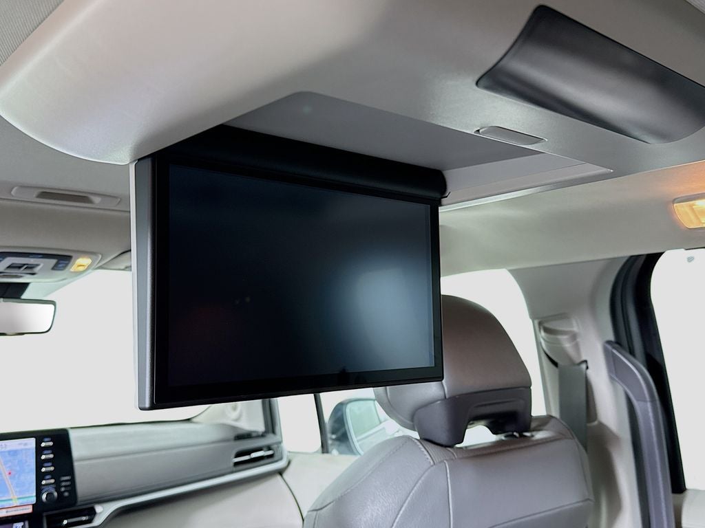 2024 Toyota Sienna Limited 7 Passenger
