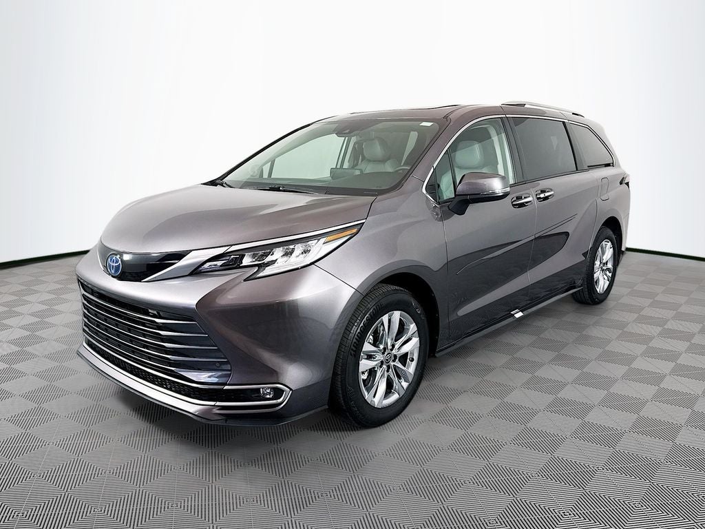 2024 Toyota Sienna Limited 7 Passenger