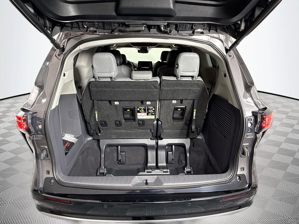 2024 Toyota Sienna Limited 7 Passenger
