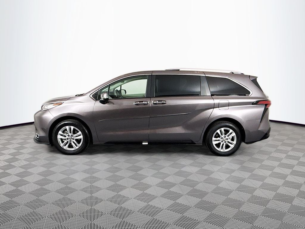 2024 Toyota Sienna Limited 7 Passenger